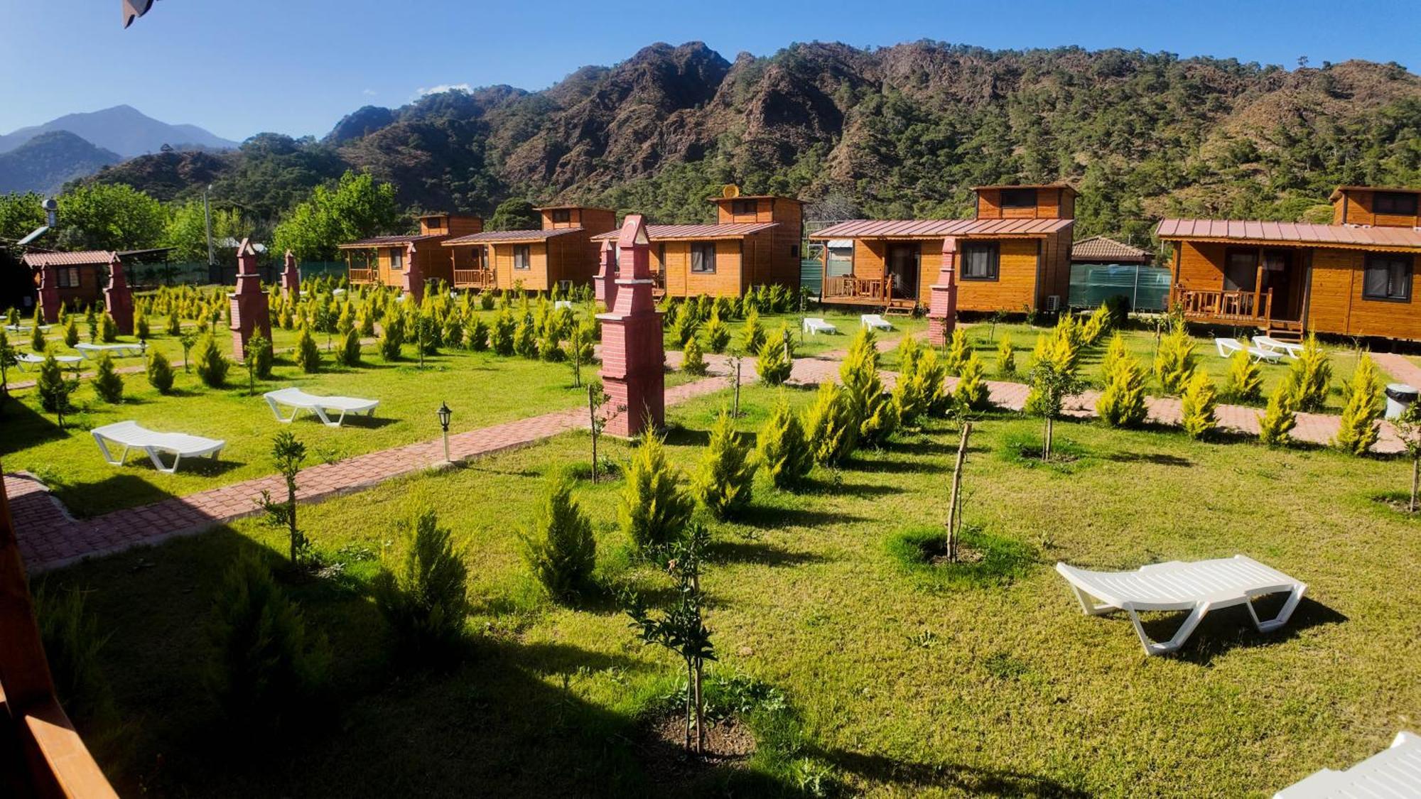 Ugur Pansiyon Bungalows Çıralı Exteriér fotografie
