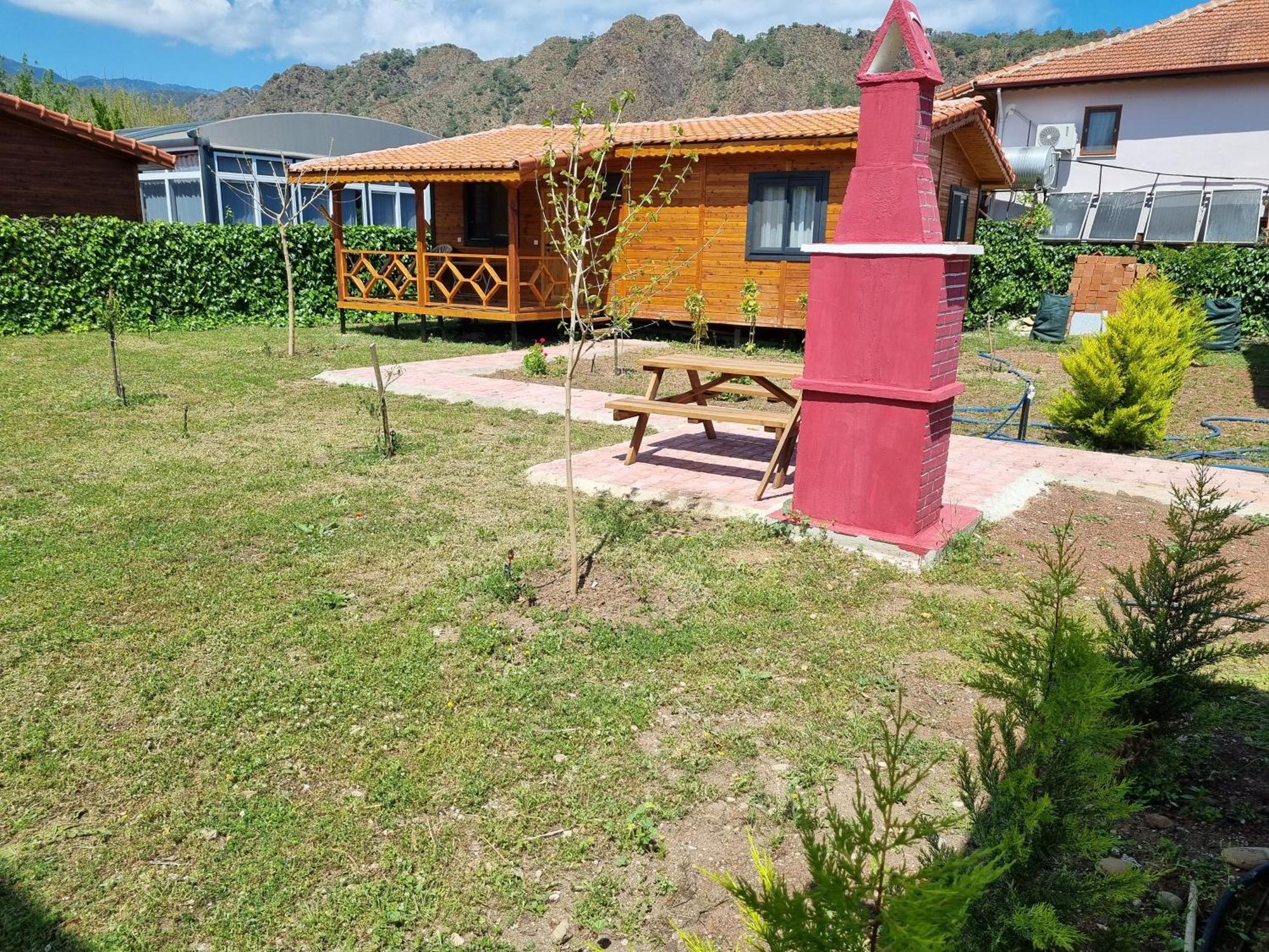 Ugur Pansiyon Bungalows Çıralı Exteriér fotografie